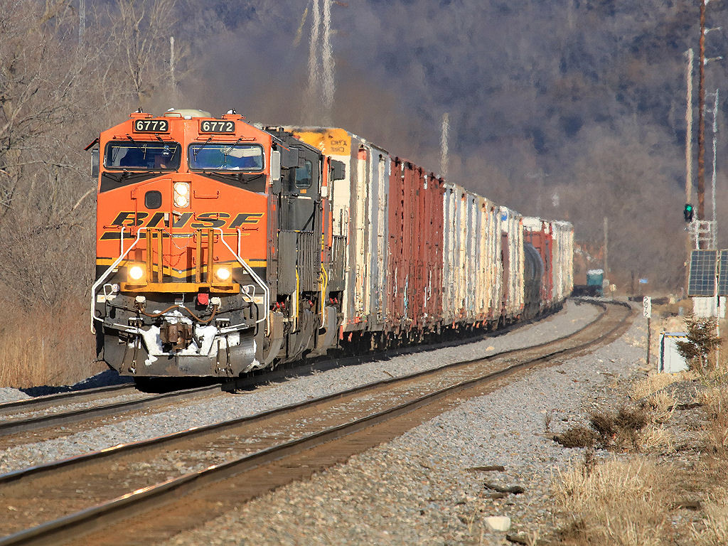 BNSF 6772